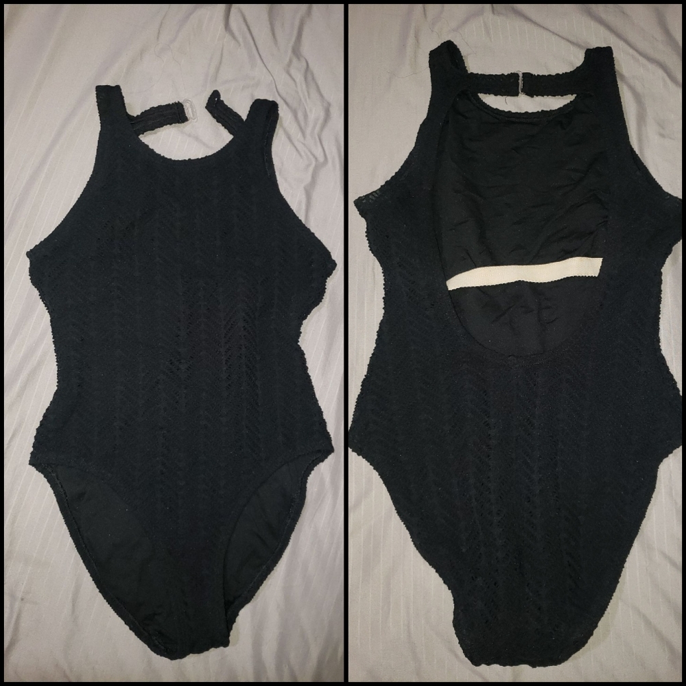 Bathingsuit/ Swimwear